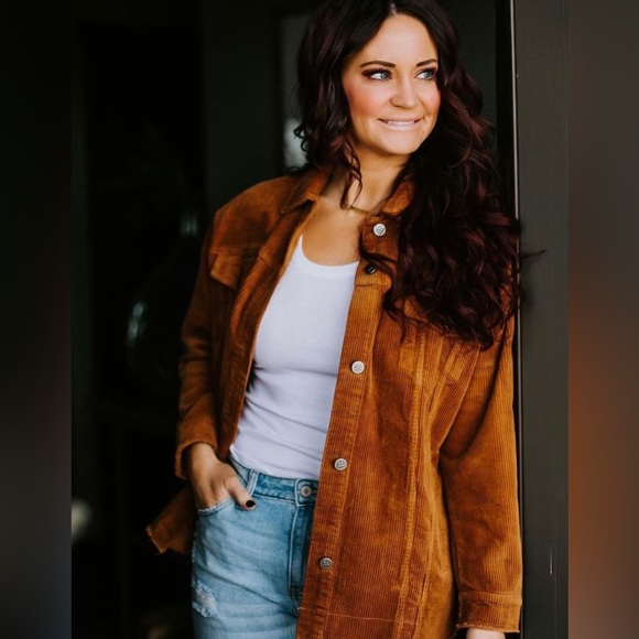 Chelsea DeBoer by Lily & Lottie Corduroy Camel Shacket - Picture 2 of 9